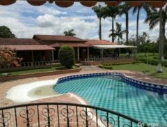 HERMOSA FINCA CON AMPLIO SALÓN PARA EVENTOS ST148 - Finca en Pereira, Risaralda